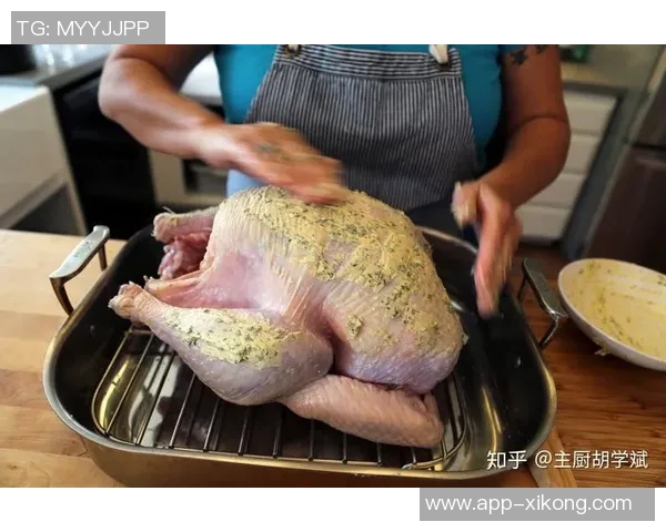 汤爹认可梅根掌管火鸡大餐称黑人女性烹饪技艺出众